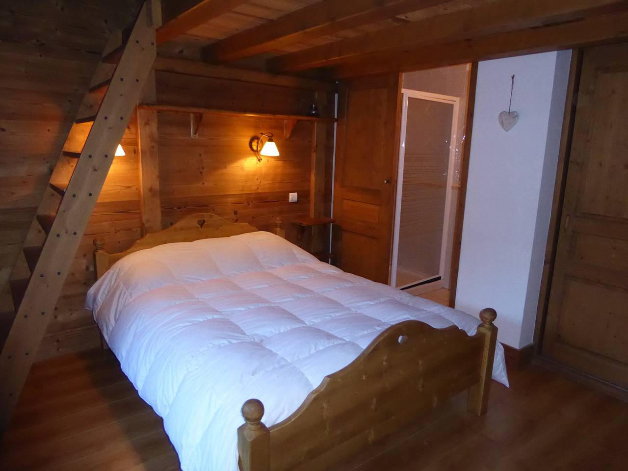 Ganze Wohnung, Stilvolles Berghaus mit großem Südbalkon und Skianbindung in Bozel, Les Trois Vallées