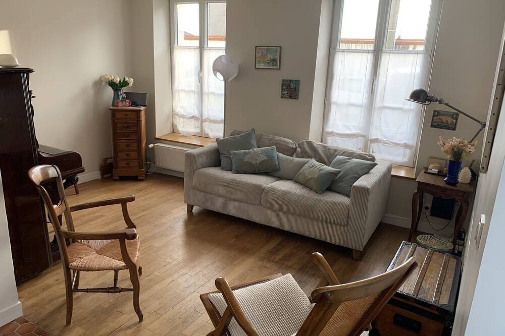 Chambre sur jardin avec salle d'eau et wc privés in Montmorency, Val-d'Oise