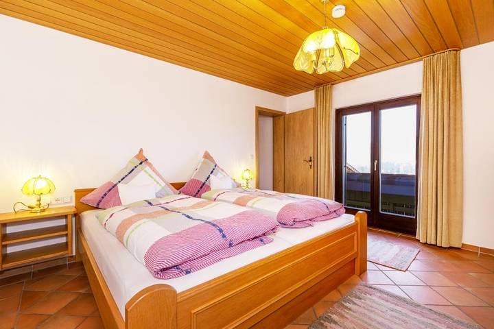 Hütte für 2 Personen, mit Balkon und Garten, kinderfreundlich im Chiemgau - 4