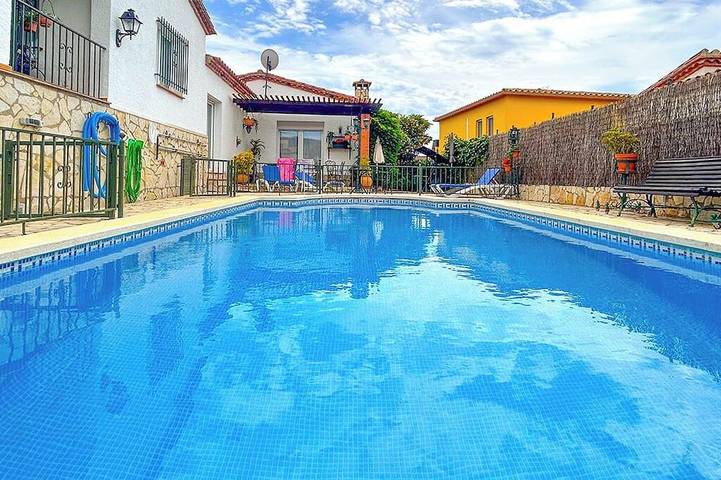 Finca für 7 Personen, mit Garten und Balkon, mit Haustier in Calonge
