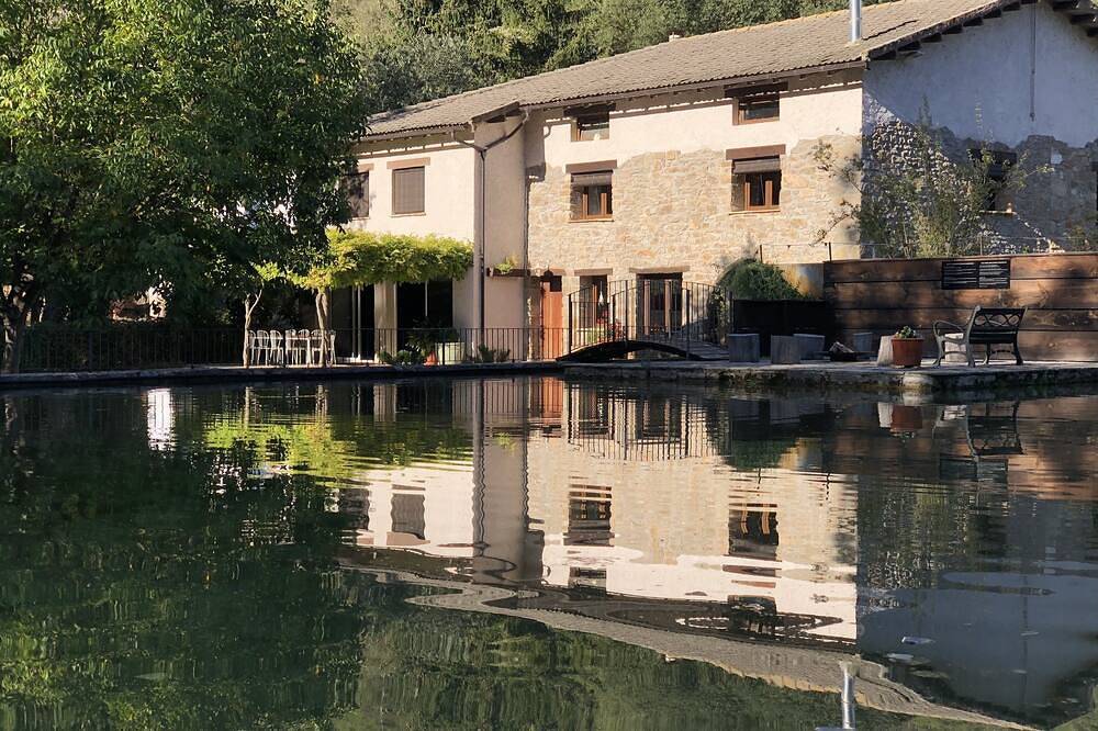 Casa Rural para 16 Personas en Baronía de Rialp, Noguera