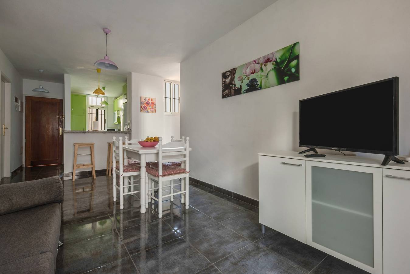 Apartamento entero, Apartamento vacacional 'Casa Caletillas' cerca de la playa con Wi-Fi y balcón in Arigoña, Las Caletillas