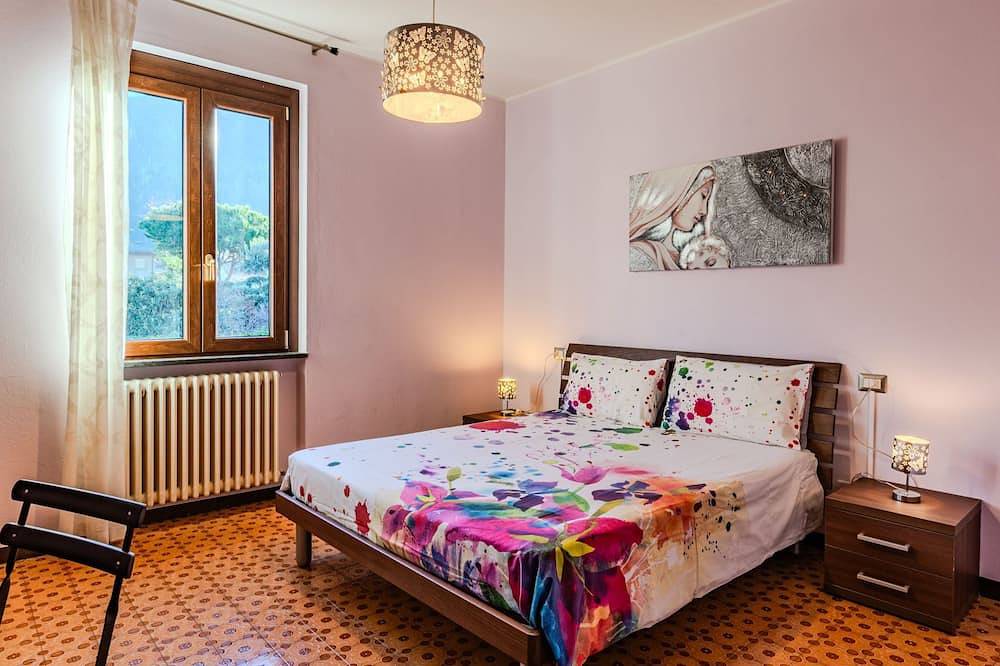 Casa Savina in Dervio, Comomeer