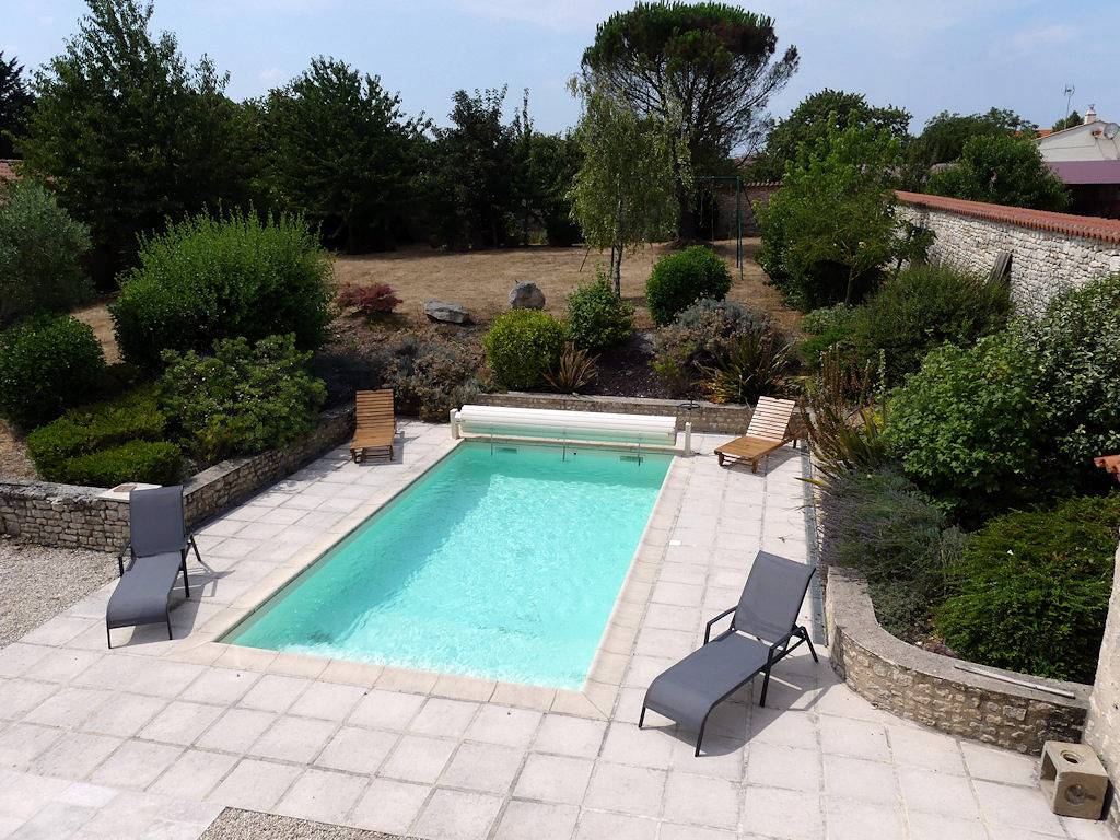 Résidence des Papillons avec piscine privée in Saint-Aubin-la-Plaine, Fontenay-le-Comte
