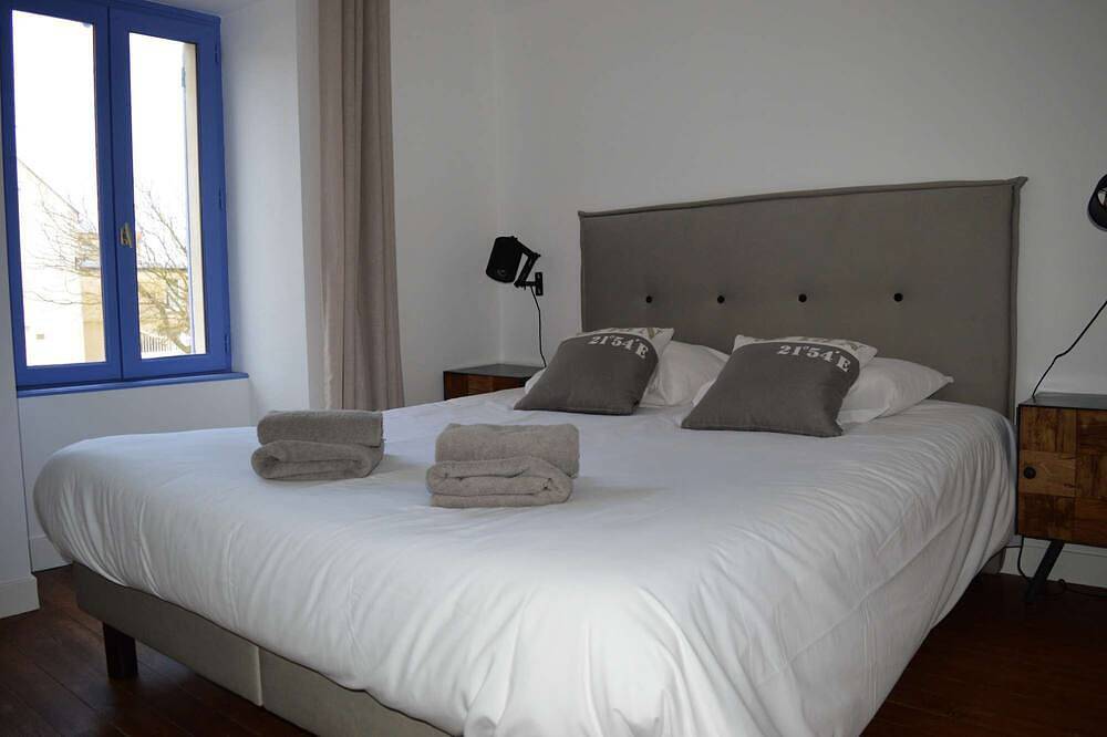 Les Volets Bleus - Duplex Proche Plage et Centre in Arromanches-les-Bains, Bayeux region