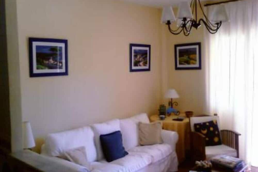 Ganze Wohnung, Apartment on the golf course 3 minutes from the beach in Islantilla, Lepe