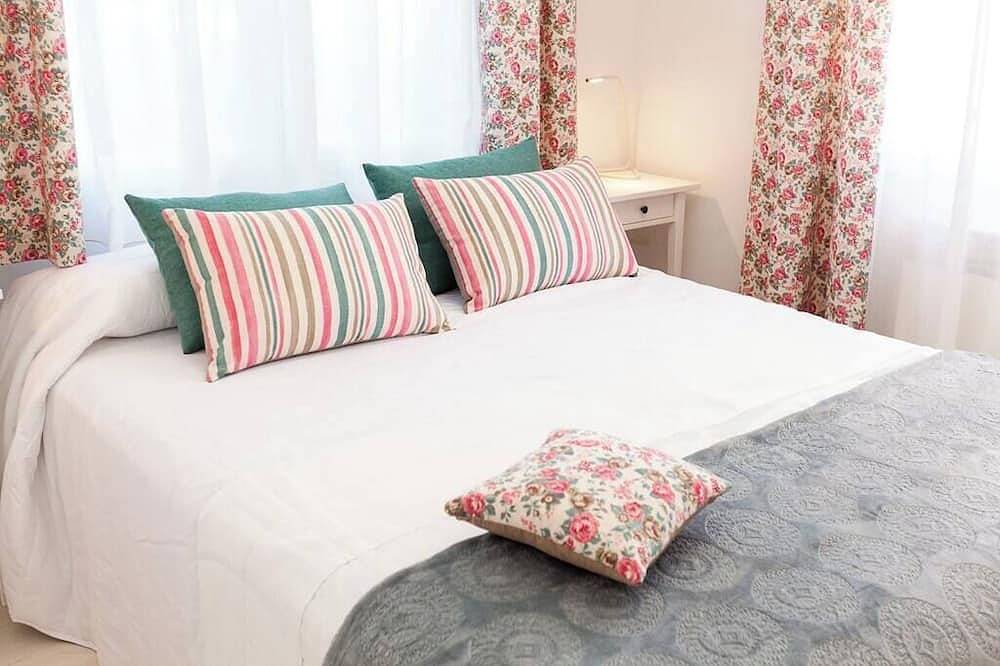 Entire apartment, Penthouse in the center next to the Espolón in Logroño, La Rioja Province