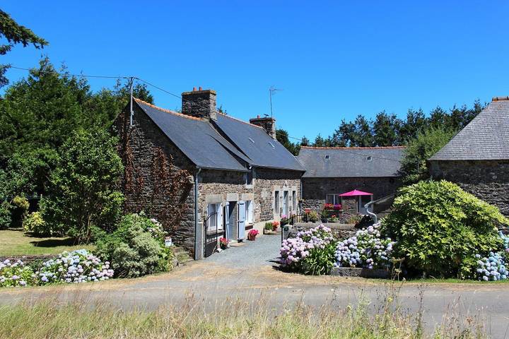 Gîte pour 4 personnes, avec Jardin et Vue à Tréméloir