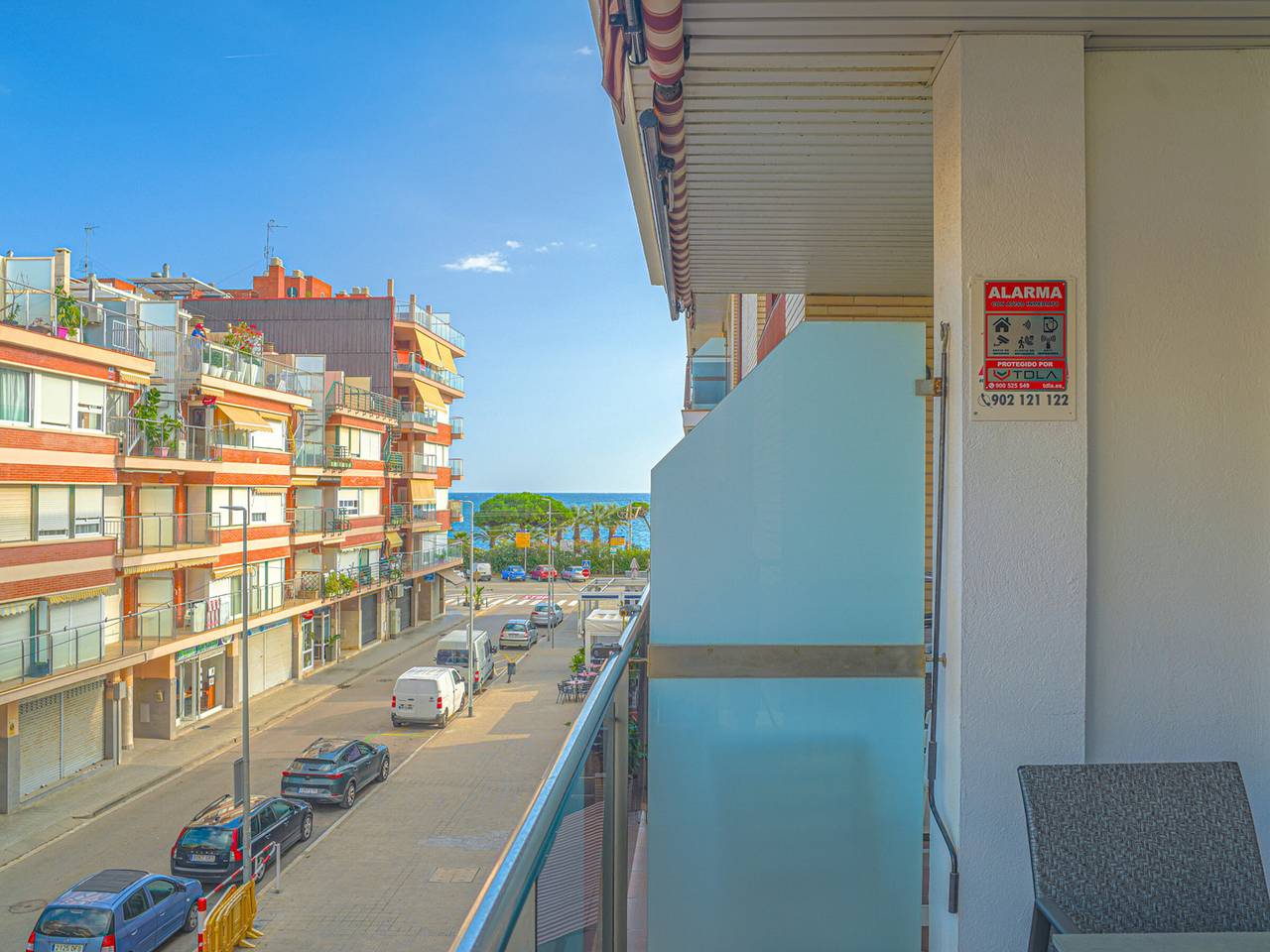 Apartamento entero, Apartamento renovado con terraza, cerca de la playa y parking in Pineda de Mar, Costa del Maresme