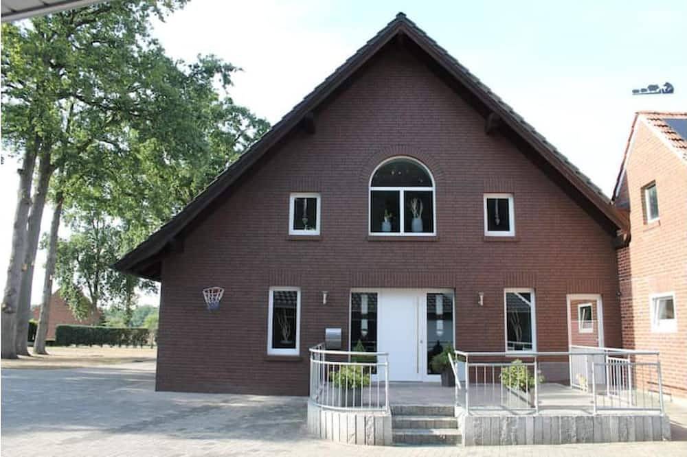 Ganze Wohnung, Schöne Eigentumswohnung mit Terrasse für 2 Pers. in Bippen, Osnabrücker Land