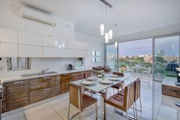 Holiday Rental for 5 People in San Giljan, Malta Island, Photo 2