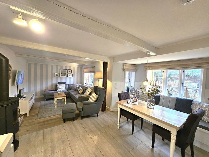 Ganze Wohnung, Ferienhaus WattGut in Oevenum: Sauna, Kaminofen & Garten für 6 Gäste in Nordfriesische Inseln (Schleswig-Holstein) (Schleswig-Holstein), Oevenum