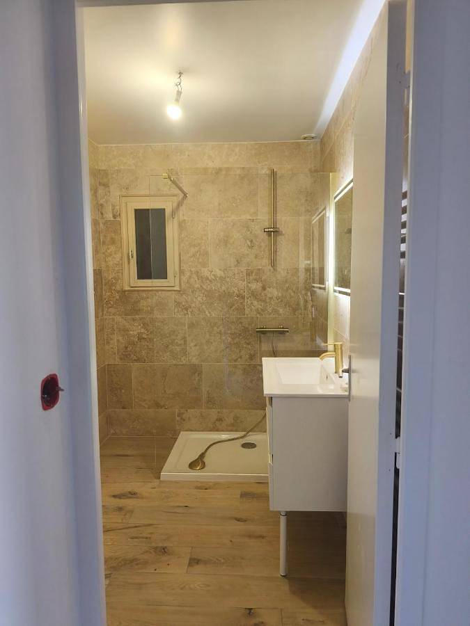 Gîte pour 5 personnes, avec Terrasse à Écommoy - 4