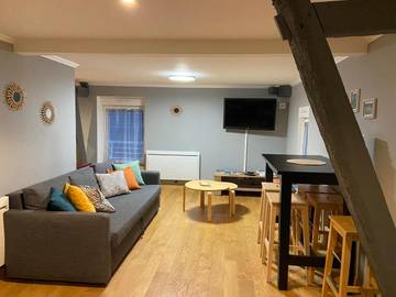 Gîte pour 6 personnes, avec terrasse dans Aÿ-Champagne
