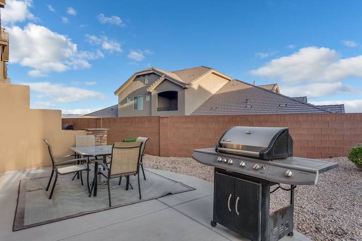 Vacation house for 10 people, with terrace and pool as well as hot tub in Zion National Park
