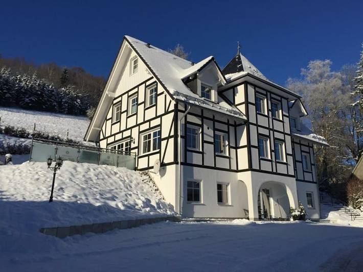Ferienhaus für 20 Personen, mit Sauna und Garten