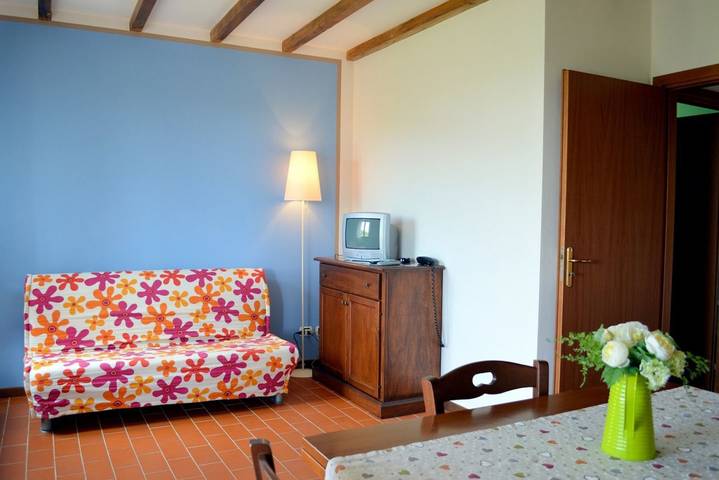 Gîte pour 2 personnes, avec balcon/terrasse et piscine à Suvereto - 3