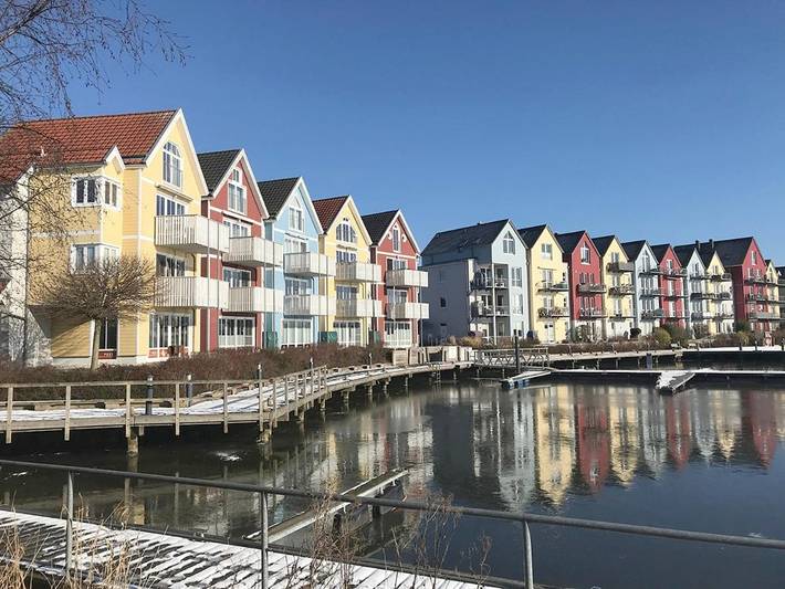 Ferienwohnung für 7 Personen, mit Terrasse und Seeblick sowie Ausblick in Greifswald