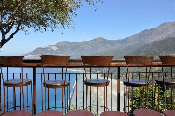 Hôtel pour 2 personnes, avec jardin et vue à Luri - 4