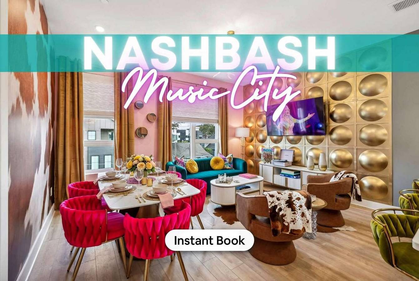 Entire apartment, Nashville Vibes Rooftop Karaoke Fire Pit Downtown in Nashville, Tennessee