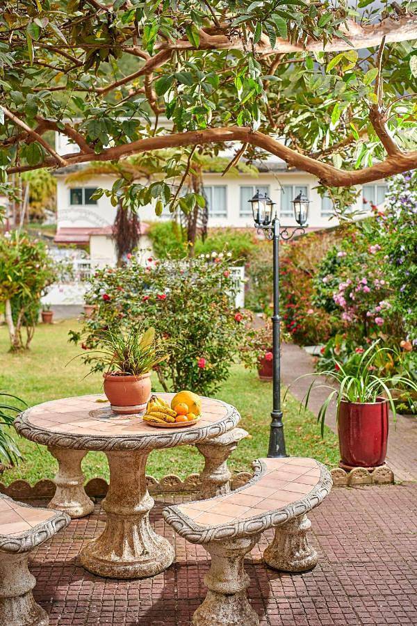 Location de vacances pour 2 personnes, avec jardin et terrasse à Hell-Bourg - 4