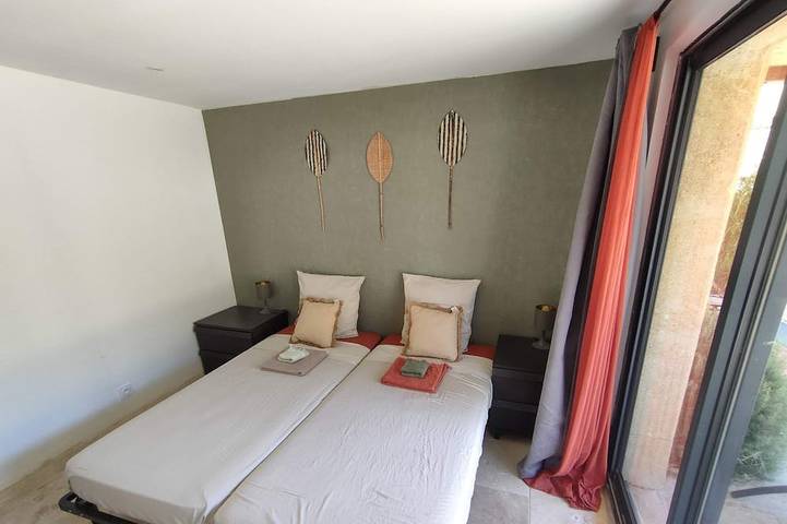 Location de vacances pour 4 personnes, avec Terrasse et Jardin à Vers-Pont-du-Gard - 3
