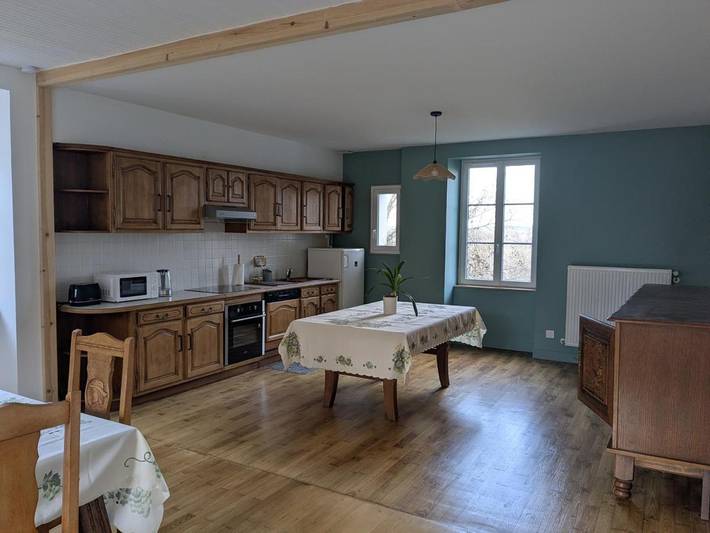 Location de vacances pour 6 personnes, avec vue et jardin à Mouton (homonymie) - 3