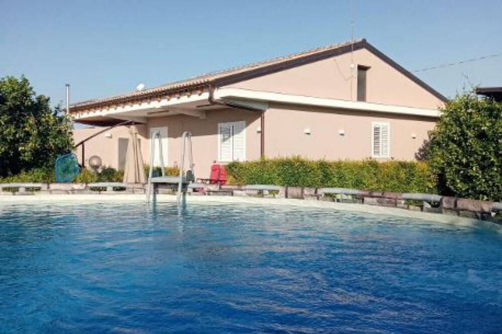 Villa in pieno reax - piscina ad uso esclusivo - wi-fi in Solarino, Siracusa e dintorni