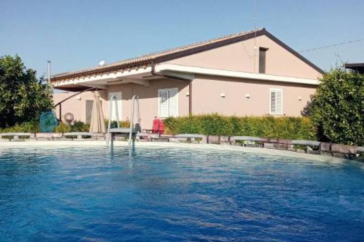 Villa per 4 persone, con terrazza e giardino - 1