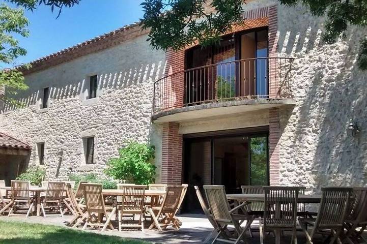 Location de vacances pour 18 personnes, avec Jacuzzi et Terrasse ainsi que Jardin et Piscine à Fayssac - 3
