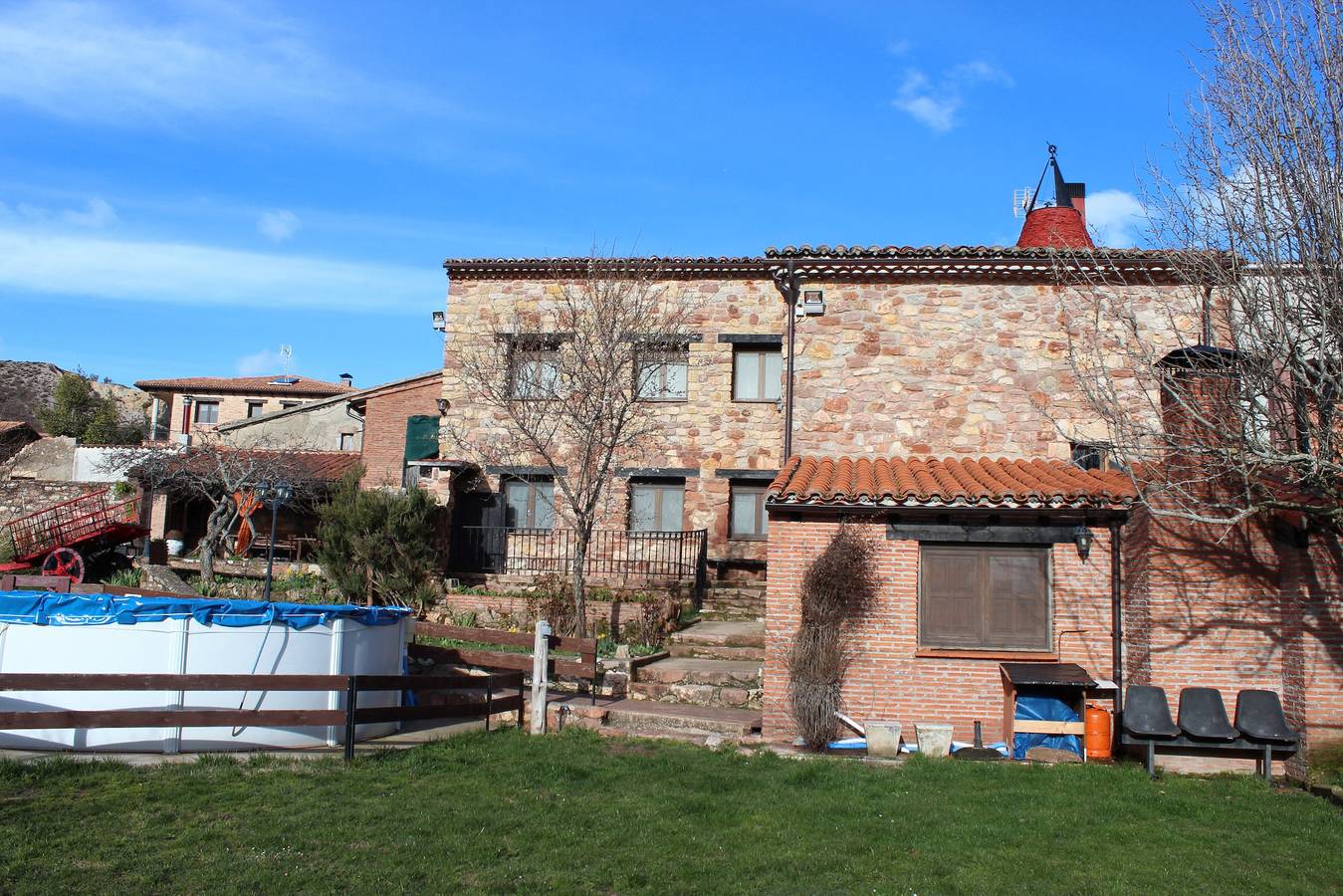 Casa rural 'La Chimenea De Soria I I' con vistas a la montaña, piscina compartida y Wi-Fi in Espeja de San Marcelino, Provincia de Soria