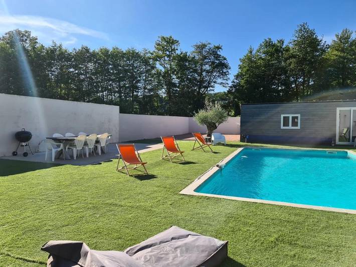 Villa pour 13 personnes, avec Terrasse et Jardin ainsi que Piscine et Vue