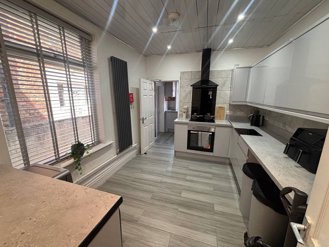 House Sleeps 10 with Parking in Manchester, Greater Manchester