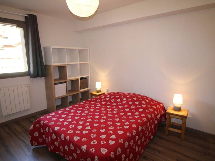 Ganze Wohnung, Komfortable 3-Zimmer-Wohnung 50m von den Pisten mit Pool und kostenlosem Parken in Auris, Nationalpark Écrins