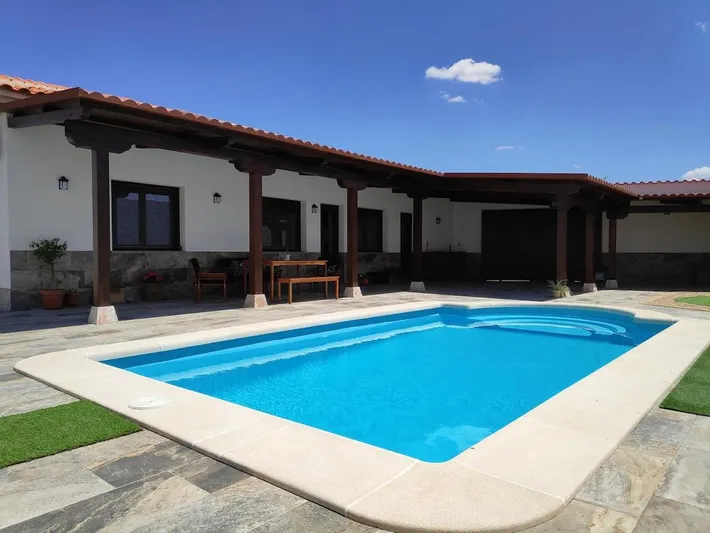 Casa de vacaciones para 6 personas, con piscina y jardín - 1
