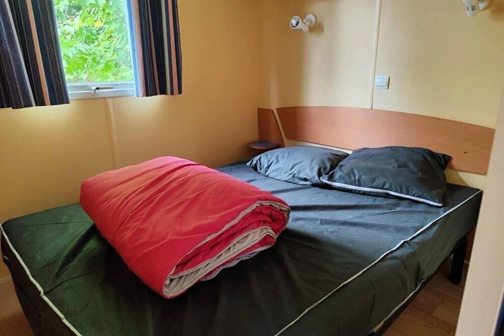 Camping 2 étoiles - ccbgaeg in La Tour-d'Auvergne, Parque Natural Regional Volcans d'Auvergne