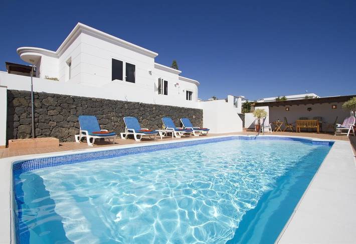 Villa "Casa McElroy" mit Meer- und Bergblick, privatem Pool, Klimaanlage und WLAN Entscheidende Info in Tías, Lanzarote