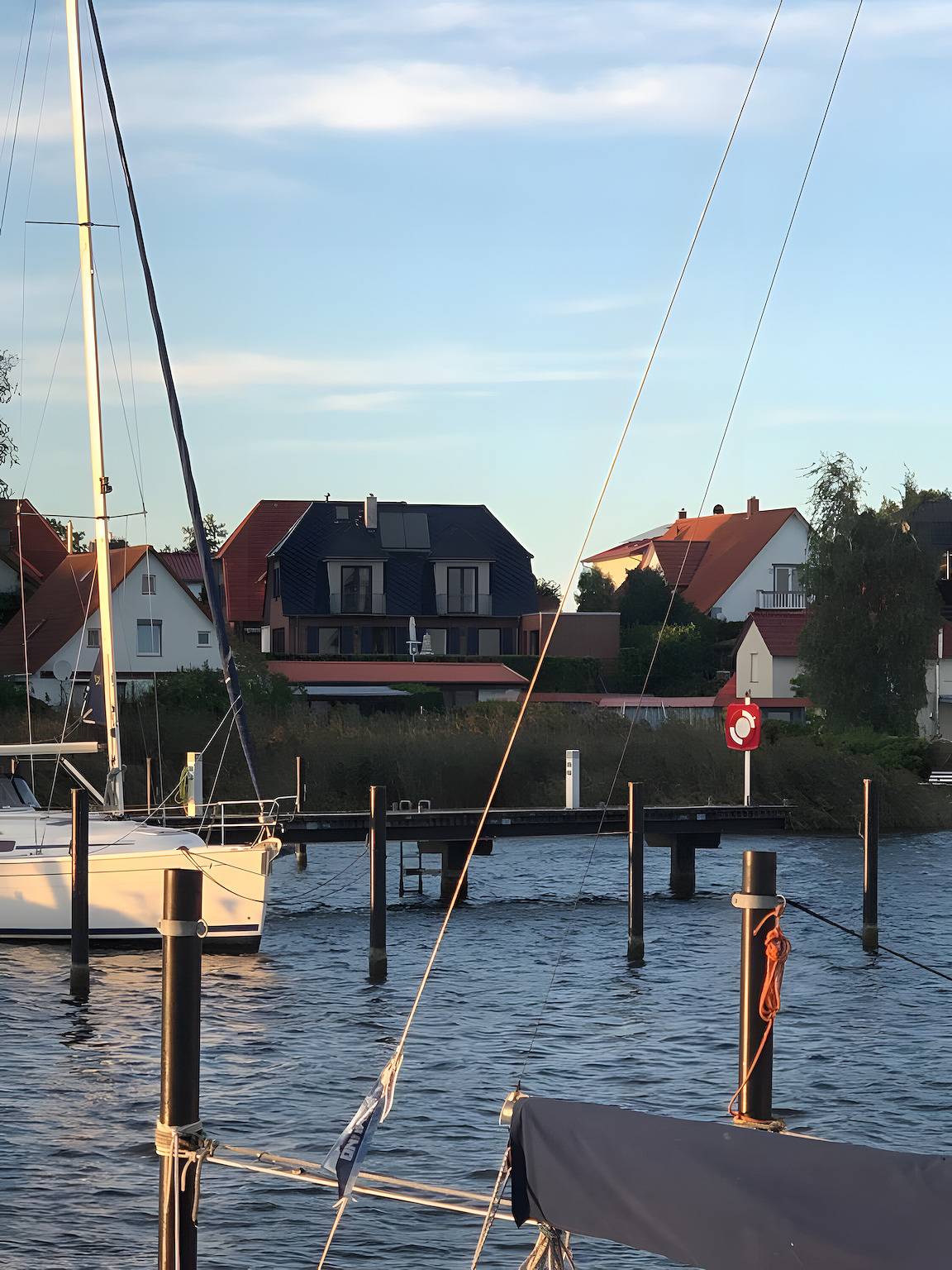 Ferienhaus 'Boddenperle' mit Meerblick, privater Terrasse und Wlan in Breege, Rügen