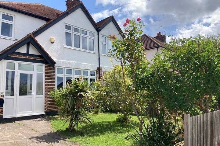 Location de vacances pour 14 personnes, avec jardin et terrasse dans Surbiton