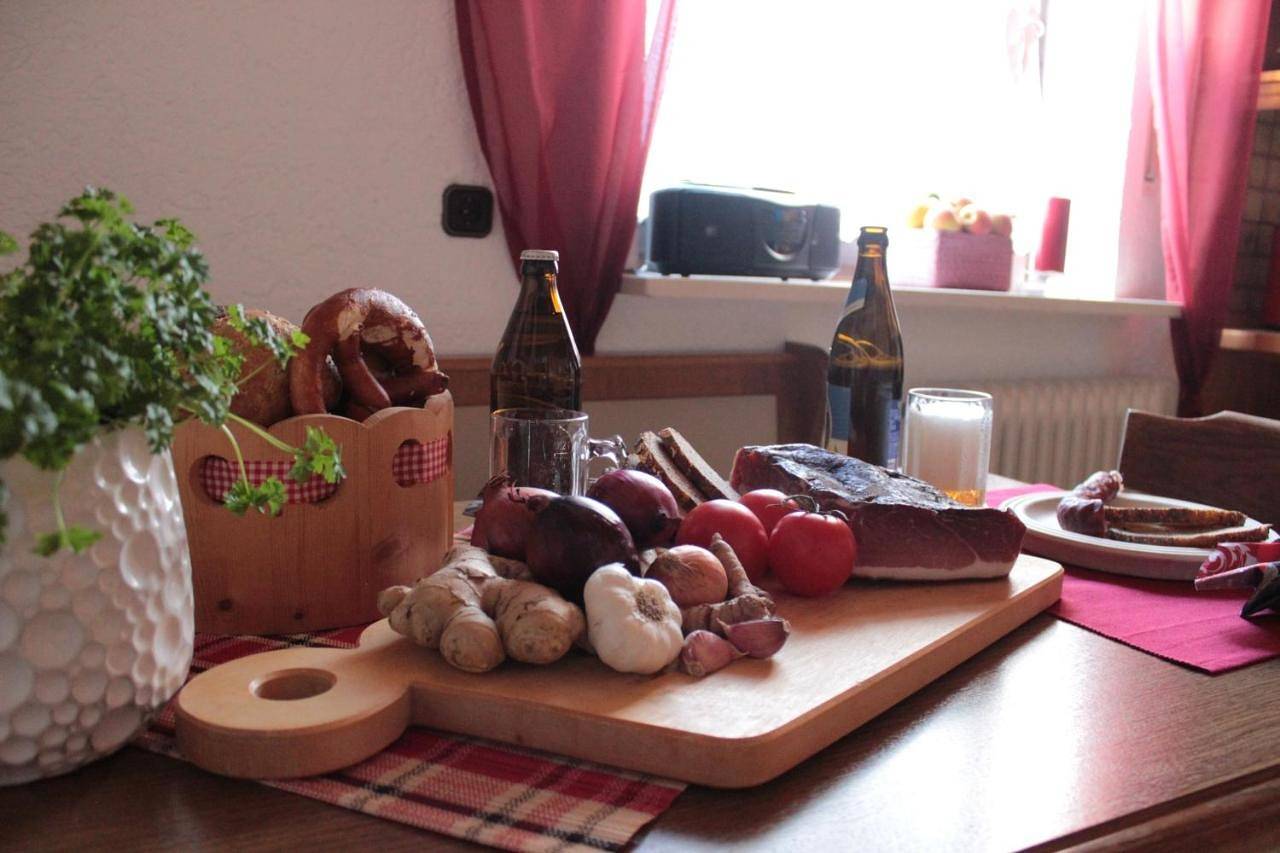 Ganze Wohnung, Two-Bedroom Apartment in Böbrach, Ostbayern