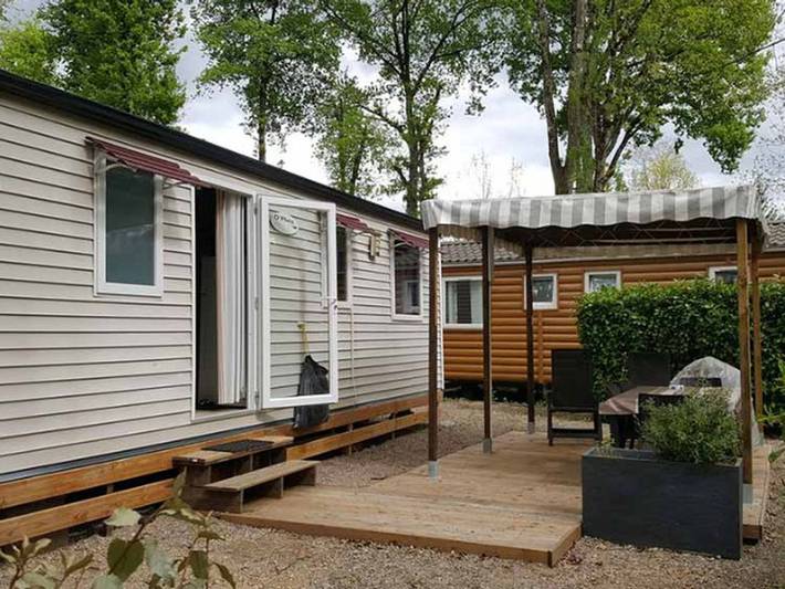 Mobil home pour 6 personnes, avec terrasse et piscine, animaux acceptés à Girac - 2