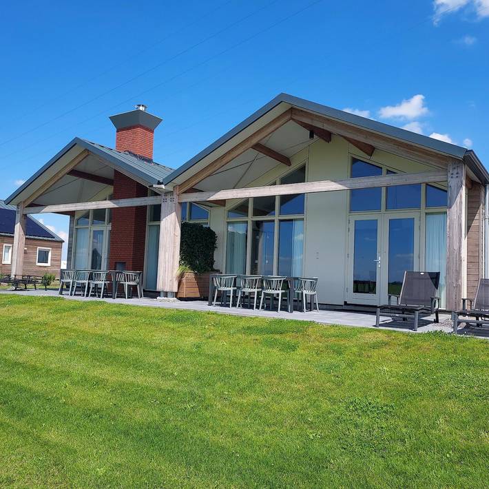 Ferienhaus für 14 Personen, mit Garten in Akkrum