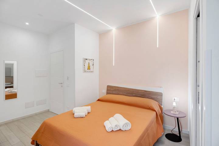 Ferienwohnung für 2 Personen, mit Balkon in Neapel - 2