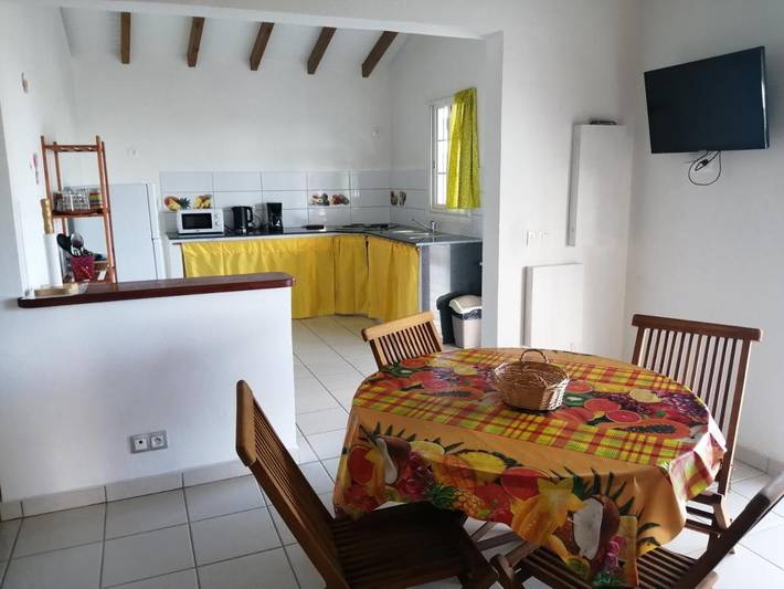 Location de vacances pour 4 personnes, avec vue et jardin, animaux acceptés à Petit-Bourg - 3