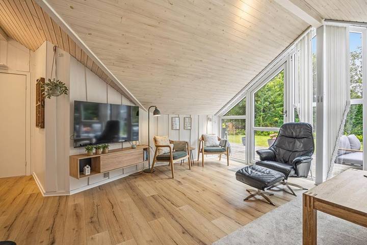 Schönes Ferienhaus mit Sauna & Lademöglichkeit in Bork Havn, Ringkøbing Fjord