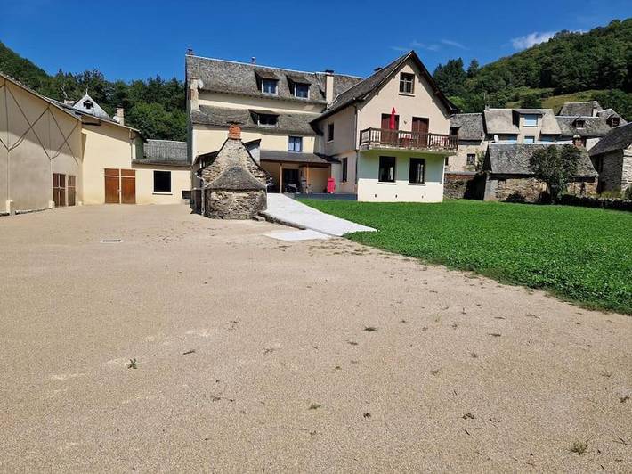 Location de vacances pour 14 personnes, avec jardin, animaux acceptés à Coubisou - 4