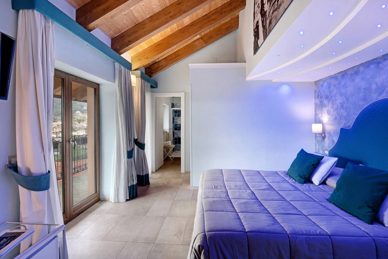 Room 'Camera Miseria E Nobilta'' with Balcony, Wi-Fi and Air Conditioning in Pianillo, Agerola