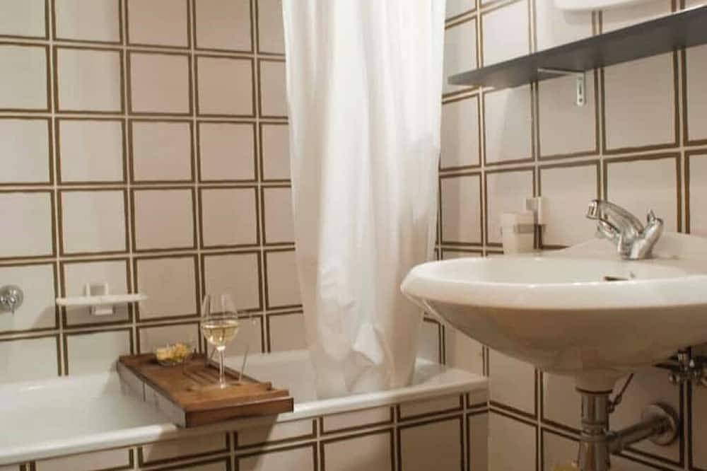 Entire apartment, Ale 1206 Marilleva 1400, Direct access to slopes in Marilleva, Mezzana