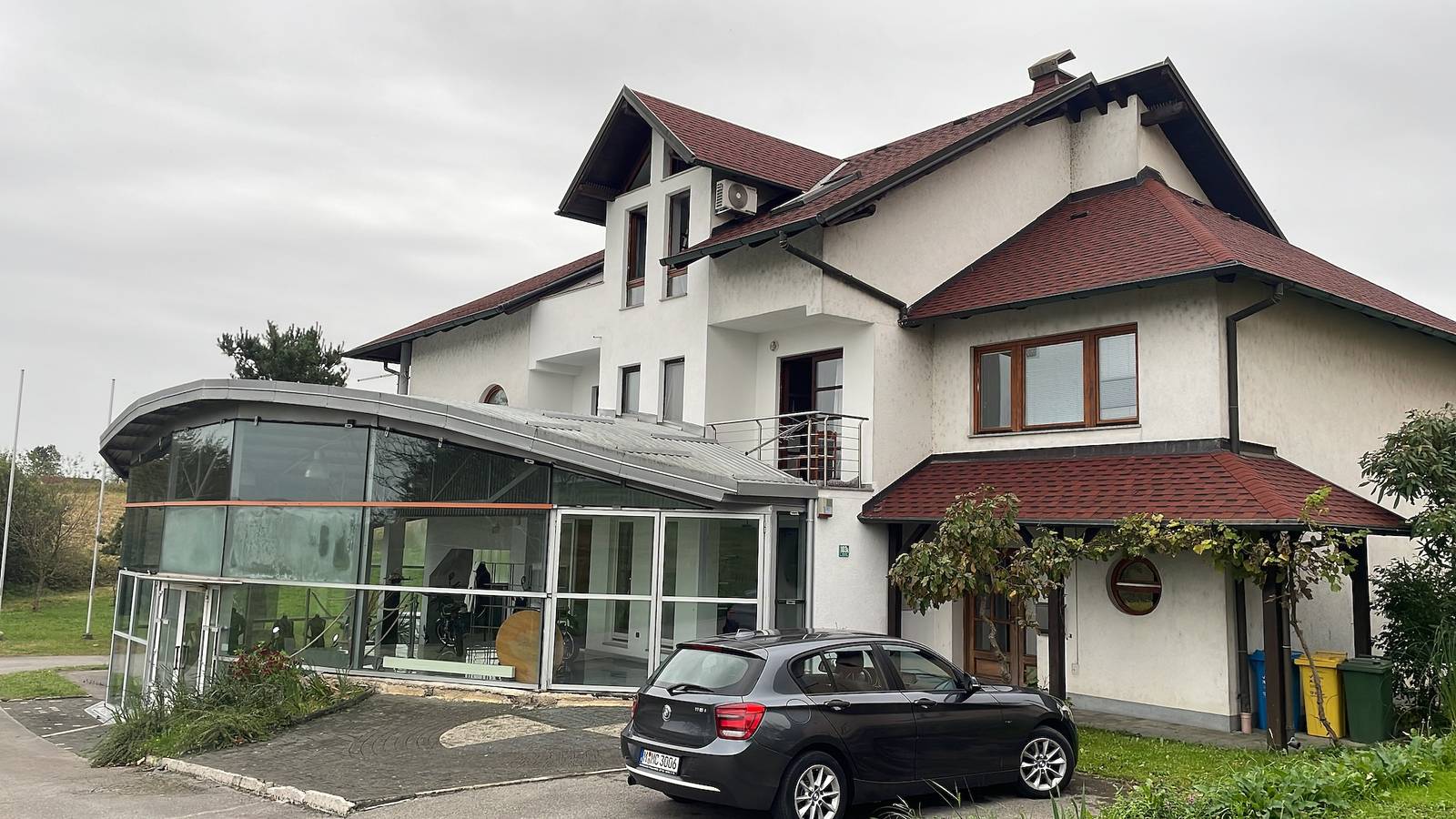 Ganze Wohnung, Two bedroom apartment with terrace Karlovac A-22056-a in Karlovac, Karlovac und Umgebung