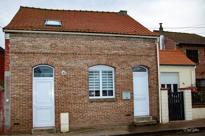 Gîte pour 6 personnes, avec terrasse et jardin